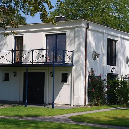 Wunderschoene In Swantow Mit Offenem Kamin By Interhome Appartement *