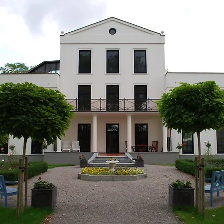 Wunderschoene In Swantow Mit Offenem Kamin By Interhome Appartement *